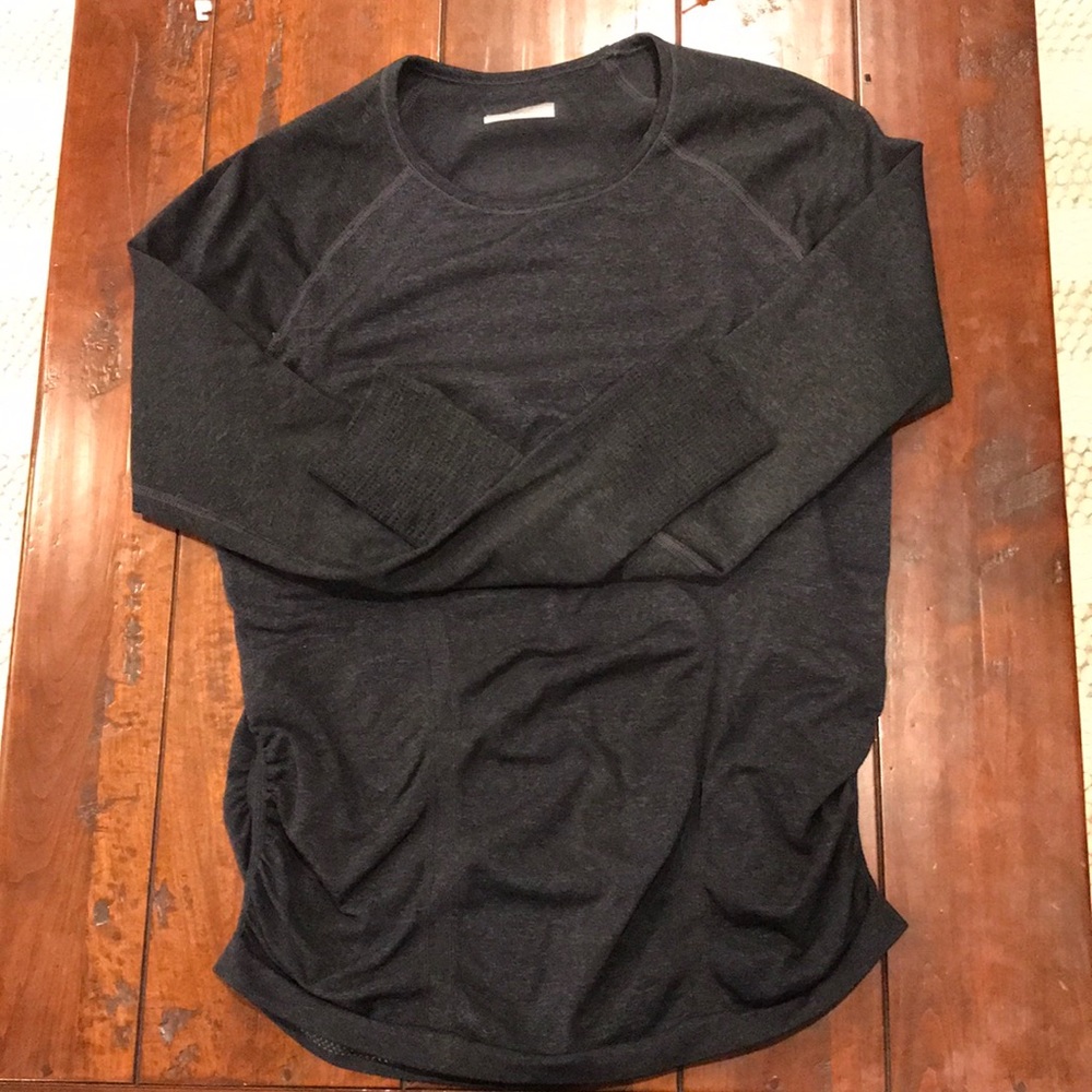Athleta size L dark gray fast stack long sleeve  top